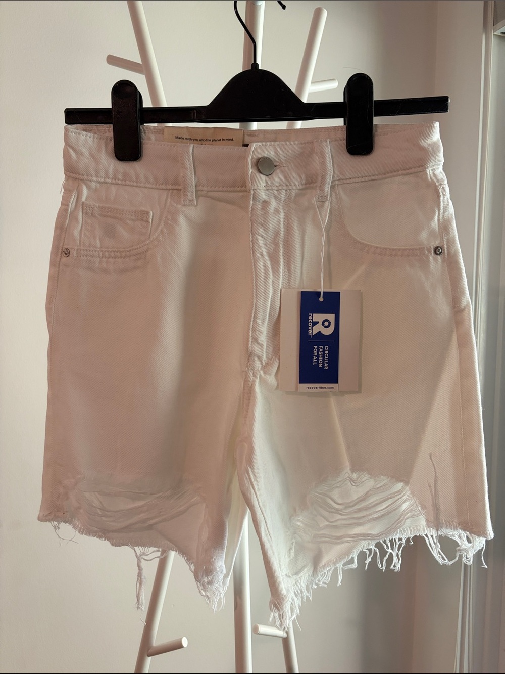 DL1961 Women’s White Distressed Denim Shorts
